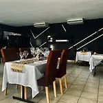 Logis Le Relais De La Voie Sacree 2* Issoncourt