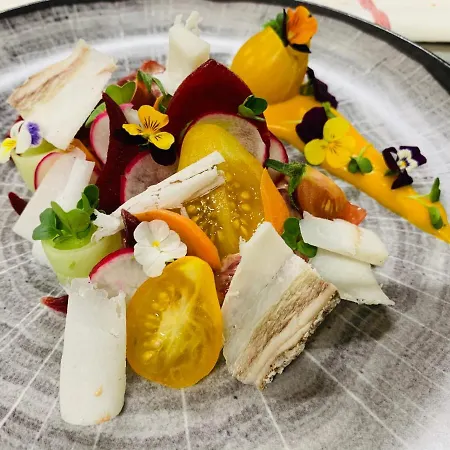 酒店 Logis Le Relais De La Voie Sacree 2*