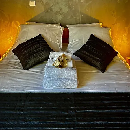 Logis Le Relais De La Voie Sacree Hotel
