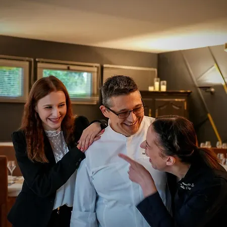 Logis Le Relais De La Voie Sacree 酒店 2*