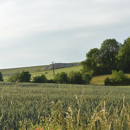 Logis Le Relais De La Voie Sacree Hotell