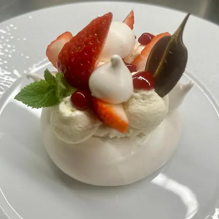 Logis Le Relais De La Voie Sacree Hotel