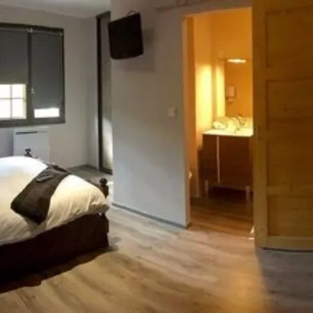 Szálloda Logis Le Relais De La Voie Sacree