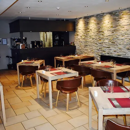 Logis Le Relais De La Voie Sacree 酒店