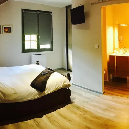 Logis Le Relais De La Voie Sacree Szálloda Issoncourt