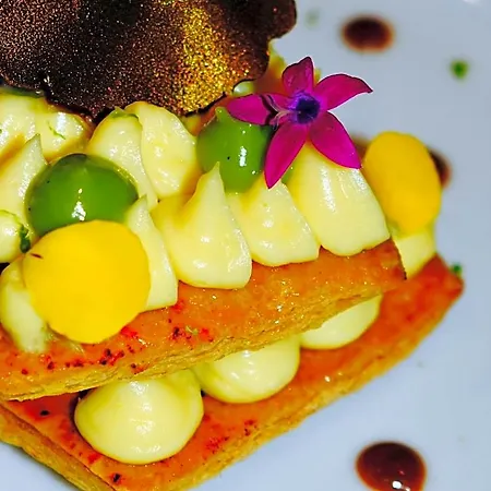 Logis Le Relais De La Voie Sacree 2*