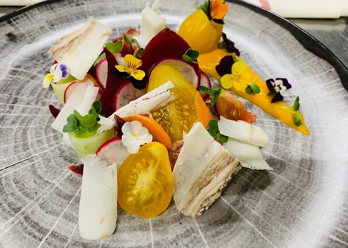 Hotel Logis Le Relais De La Voie Sacree 2*