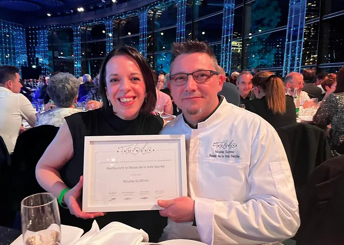 Hotel Logis Le Relais De La Voie Sacree