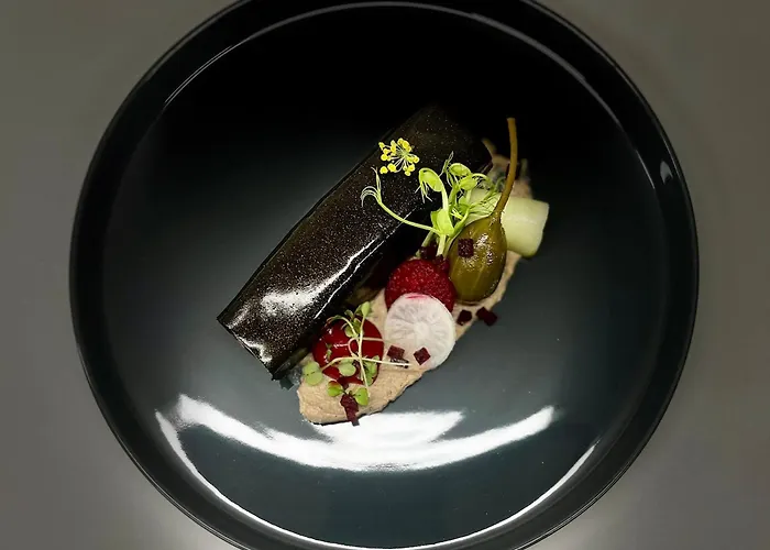 Logis Le Relais De La Voie Sacree 2*