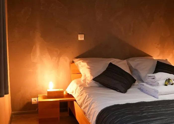 Hotel Logis Le Relais De La Voie Sacree 2*