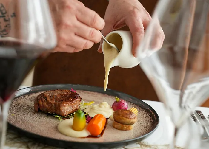 Hotel Logis Le Relais De La Voie Sacree