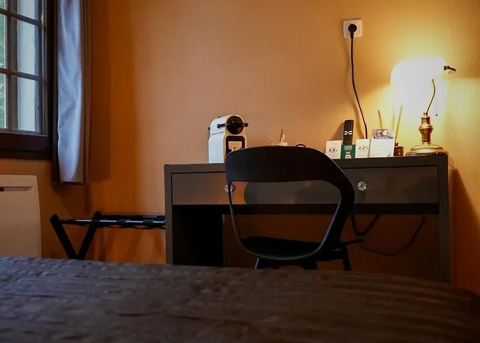 Logis Le Relais De La Voie Sacree Hotel