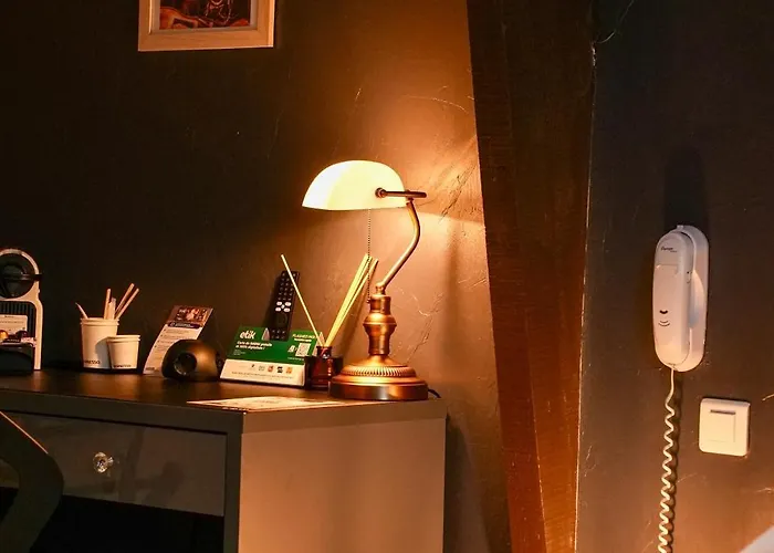 Logis Le Relais De La Voie Sacree 2*