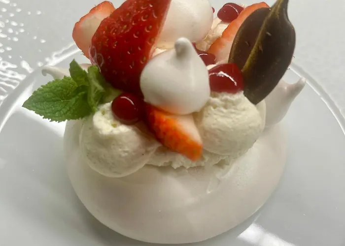 Logis Le Relais De La Voie Sacree Hotel